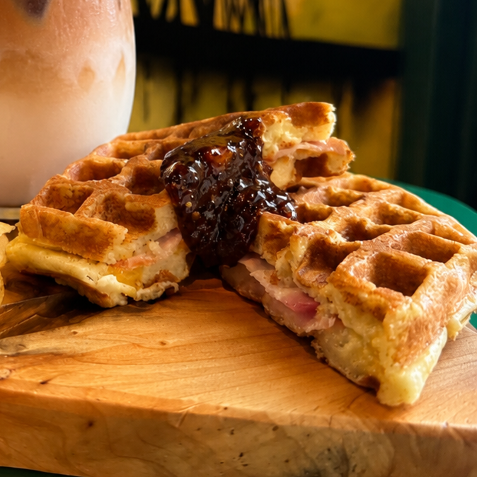Waffle Spicy Sandwich